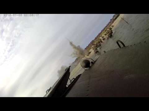 Inwazja na plażę Omaha z punktu widzenia zdechłego Niemca leżącego na masce amfibii D-DAY HEL2016