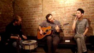 KUMM "Pop Song" LIVE unplugged Carturesti Verona 01.03.2010