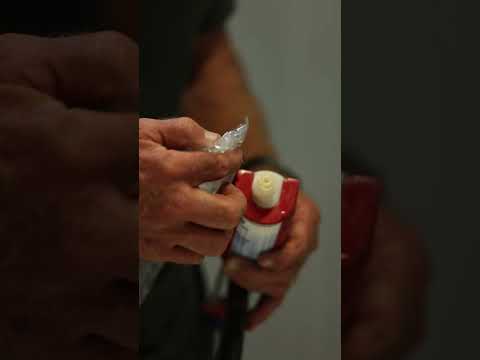 HoofLox Adhesives: How to Equalize Cartridge Before Gluing