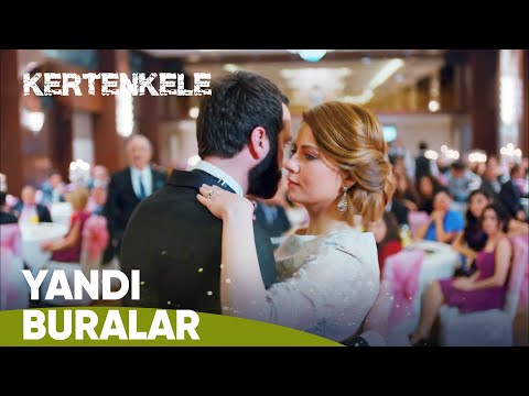 Zehyra ve Ziya'nın ultra romantik dansı... - Kertenkele 15. Bölüm