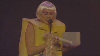 Miley Cyrus - Miley Tibetan Bowlzzz (Live at Milky Milky Milk Tour) [HD]