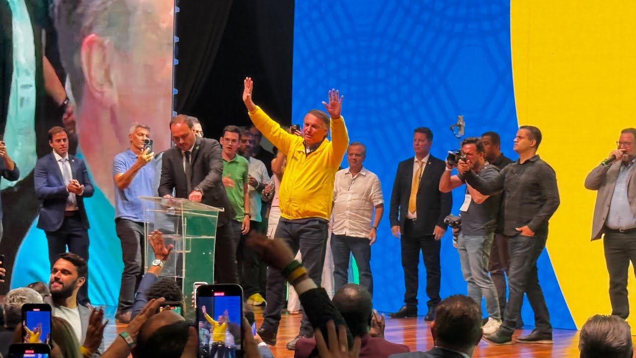 EMOCIONANTE! Bolsonaro abre o coração AO VIVO em Brasília 🇧🇷