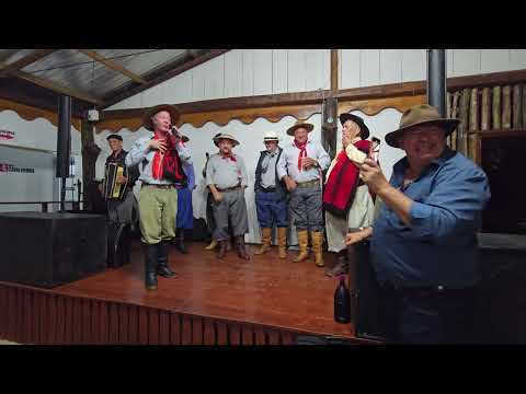Oito Trovadores Gaúchos em um só palco - Hípica do Tomé em Marmeleiro - PR