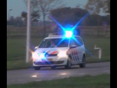 P1, Politie Touran onderweg naar een verkeersongeval op de Stadsrondweg-Zuid Sneek