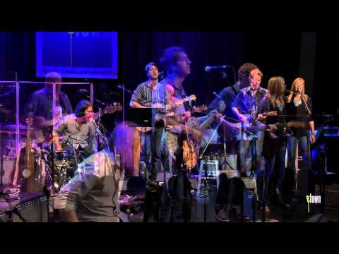 Joseph Arthur - "Currency Of Love" (eTown webisode #475)