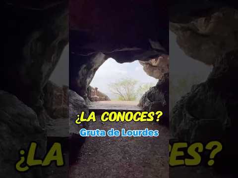 La gruta de Lourdes en San Sebastián de los Reyes, estado Aragua.