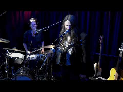 Karl S Williams & Sally Wiggins - "Mole in the Ground"