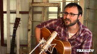 Folk Alley Sessions: Robby Hecht - &quot;Feeling It Now&quot;