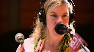 tUnE-yArDs - Water Fountain (Live in the studio of 89.3 The Current)