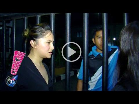 Penasaran Keberadaan Sang Ayah, Marshanda Datangi Panti Tengah Malam - Cumicam 28 Maret 2016