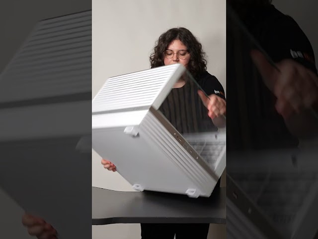 Vídeo relacionado con be Quiet! Carcasa de PC Light Base 500 Black, Panel Frontal y Lateral de Cristal, escaparate, diseño de Doble cámara, 4 Ventiladores Pure Wings 3 PWM, sin RGB, diseño de conexión Trasera