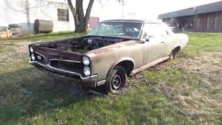 preview picture of video 'Pontaic GTO needs restoration sitting in field Mechanicsburg Pennsylvania by Scott Clayton'