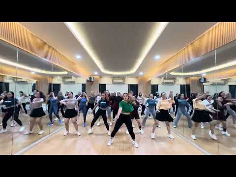 LITTLE MORE BY PUTZGRILLA feat IAMSTYLEZMUSIC || Choreo Zin Su || Zumba Dace