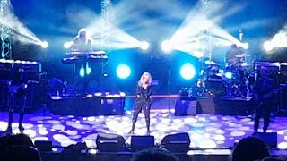 Bonnie Tyler - Seven Waves Away (2019 Berlin Germany)