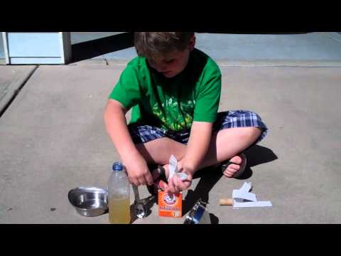 download lagu mp3 mp4 Lemon Rocket, download lagu Lemon Rocket gratis, unduh video klip Lemon Rocket