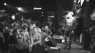 ACTART - ก็ยังเป็นเธอ LIVE at The Moon Bar