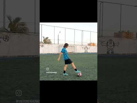 Isso daí foi um chute brabo💀#golaço todos os créditos para @Futebol24horasmuitomais