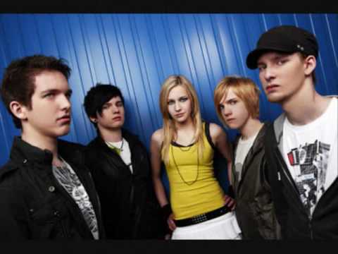 Aloha From Hell ♥ Girls Just Wanna Have Fun