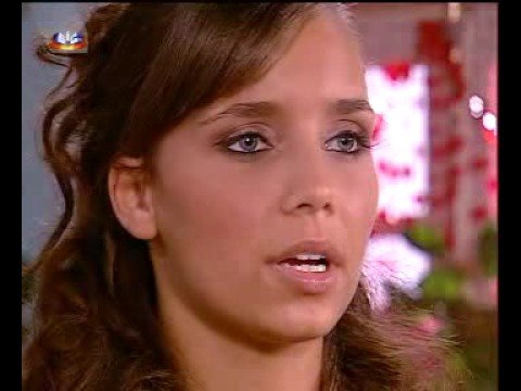 Floribella 2-Delfina hipnotiza Flor