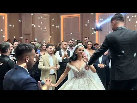 Labinot Tahiri - Labi - Live ne Dasem Prishtine