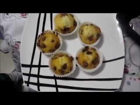 muffins with chocolate. Maria,Carmen and Daniel 2ºB