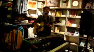 Neil Halstead -- Spin the Bottle [15/15] LIVE @ Mollusk Surf Shop, Venice Beach CA 05-8-2012