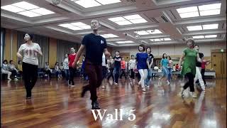 Keep Rolling Along -Linedance-