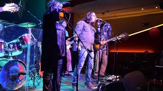 San Francisco Airship, &#39;She Has Funny Cars,&#39; &#39;Don&#39;t Slip Away&#39;, Fenix, Dec. 15, 2018