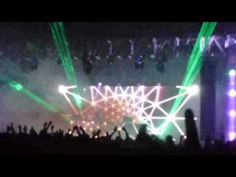 Steve Angello @ Echostage - Smack My Bitch Up vs Bong