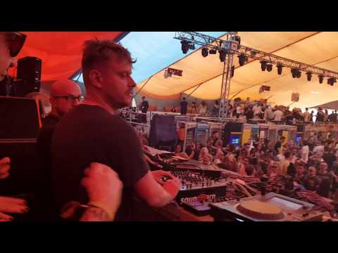 Joey Daniel B2B Neverdogs ● Sunwaves 23