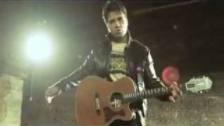 Luis Fonsi - Gritar.m4v