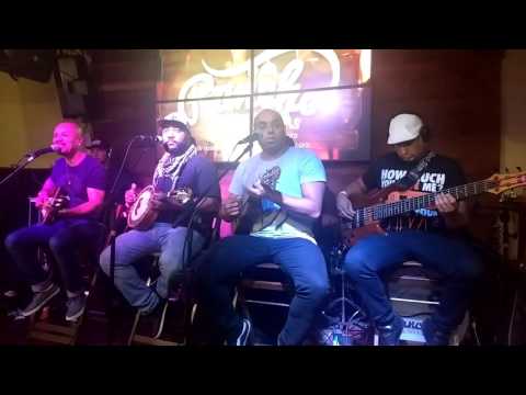 Pura Solidão com Chiquinho dos Santos e Banda Bate Firme