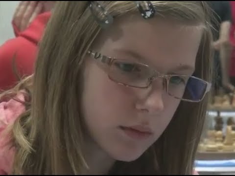 D12 1.3. Lucia Liščinská   - Erika  Mészáros  1 - 0