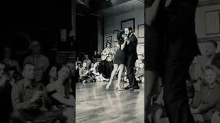 Gianpiero y Lorena -“DICETENCELLO VUJE”- #tango#dance#art#live#music#love#shorts#song#napoli#short