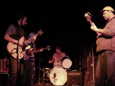 Circus Dog 2009 - flying listravians live @ 123 pleasant street