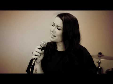 Radiohead - Creep (live cover) by Mari Holm