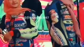 Download lagu story wa santuy joget cewek pembalap mp3 Download lagu story wa santuy joget cewek pembalap mp3