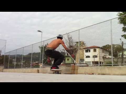 Sloopi Skateboarding