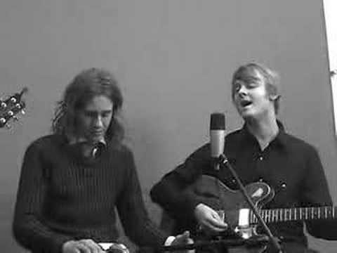 Ampop - Carry On (Live At Liquid Generation, L.A.)