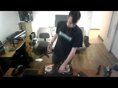 LIVESTREAM DJ OKNE B2B VIVX B2B FISHTON ( CASTLE PANIK CREW )   - BY BEATGROUND