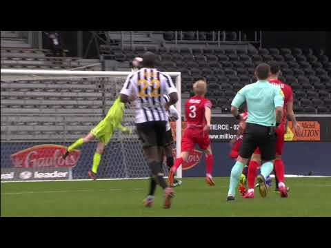 L'arrêt parfait de Paul Bernardoni sur cette frappe de Zinedine Ferhat