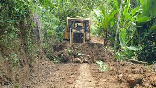Roads Built in Minutes! Watch the CAT D6R XL Bulldozer in Action!