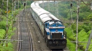 preview picture of video 'Honking KJM WDP-4 leads 11302 SBC-CSTM Udyan Express!!'