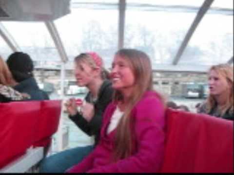 Dragostea Din Tei (Numa Numa) in Paris (France)