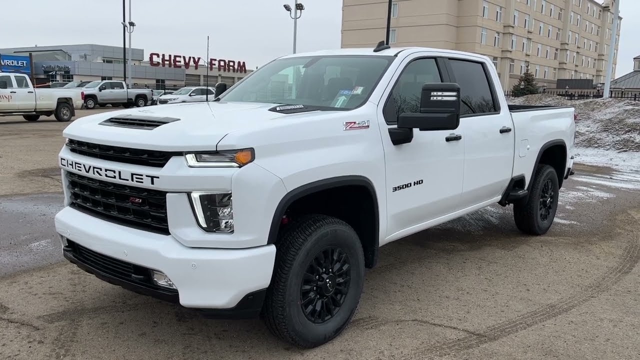 2023 Chevrolet Silverado 3500HD LT Review