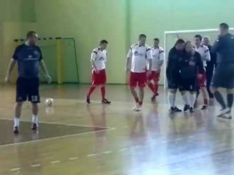 ,, Polonia''    Warszawa - ,, Granica '' Dorohusk I Halowy Turniej Oldbojów -Dorohusk 2013 rokmp4