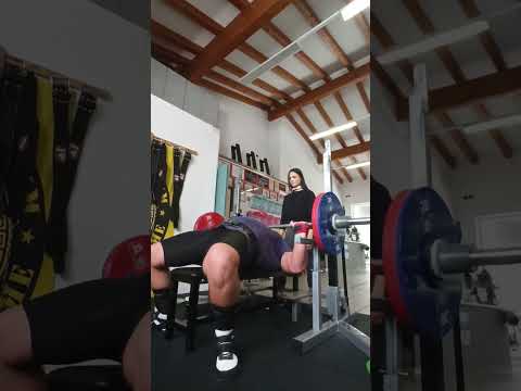 Bench press 172,5kg x5@8
