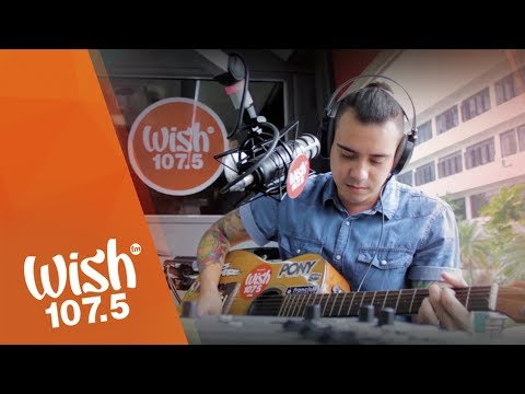 Jason Fernandez sings "Panahon Na Naman" (Rivermaya) LIVE on Wish 107.5 Bus