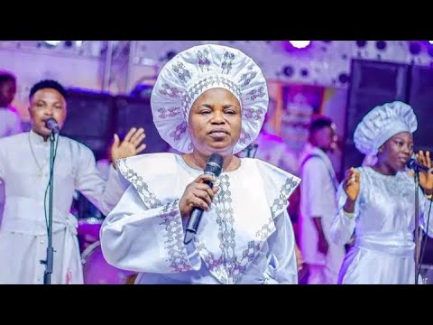 MAMA BISI ALAWIYE ALUKO ON A MIND BLOWING MINISTRATION AT FESTIVAL OF PRAISE 
