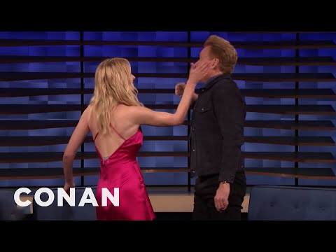 Sophie Turner Forces Conan To Play Tequila Slaps With Her